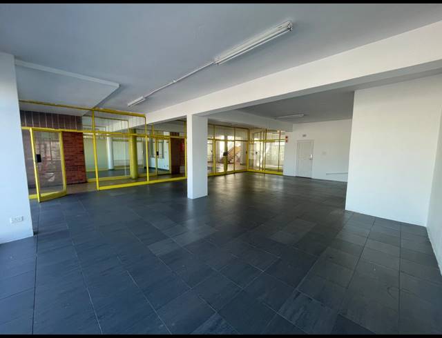 80M² RETAIL TO LET IN STARWOOD